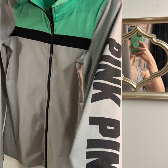 Vs Pink ultimate zip up - Picture 3 of 4